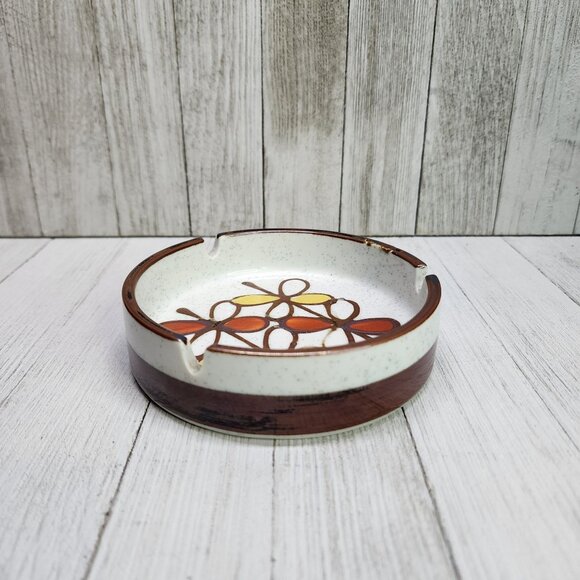 Vtg MCM Stoneware Ceramic Round Ashtray Art Pottery Floral Design 5" Diameter - Picture 2 of 8